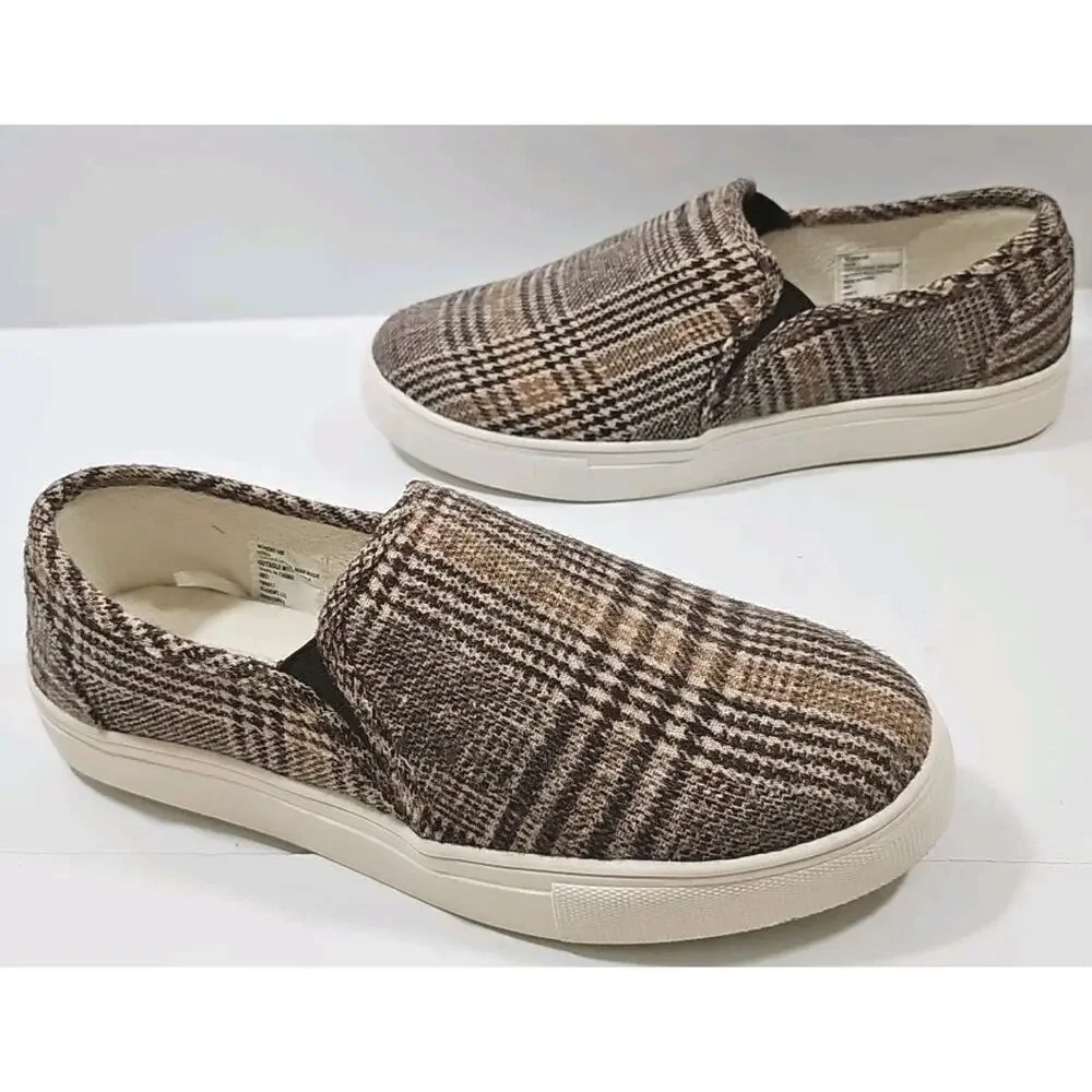 Magellan OutDoors Shoes Loafers Slip Ons Women Size 10B Brown Plaid.